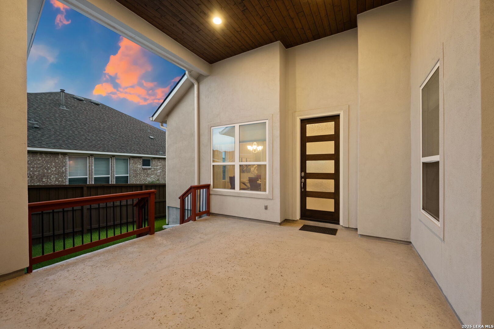 main property photo 30