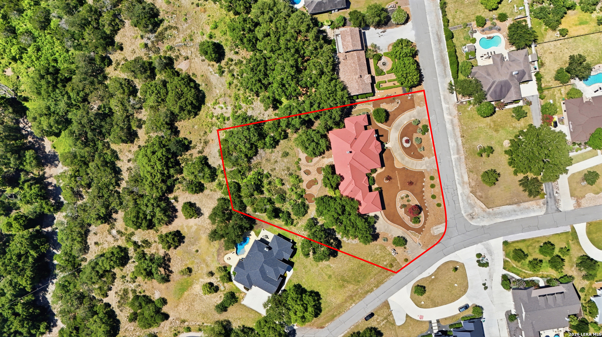 main property photo 36