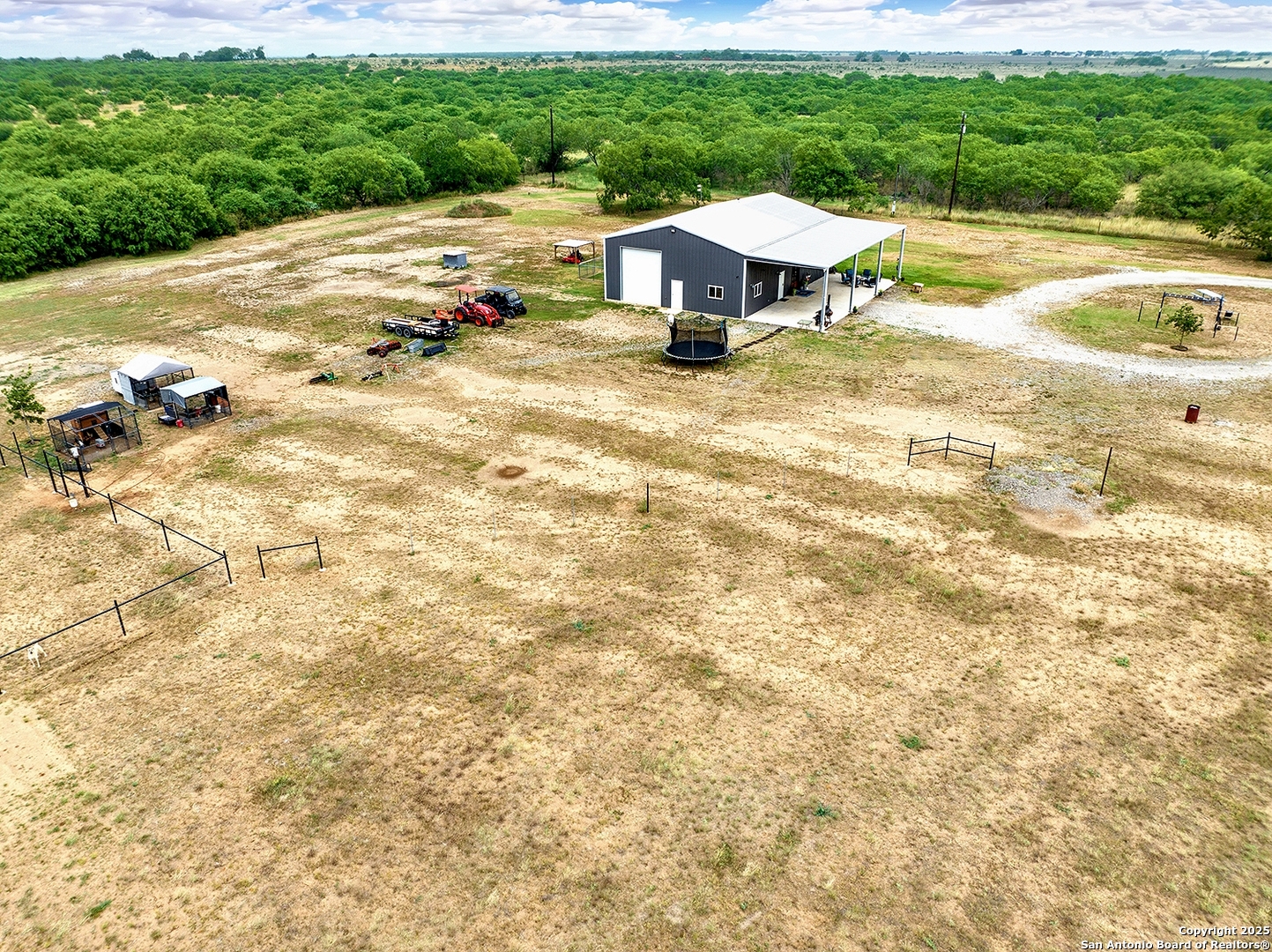 main property photo 12