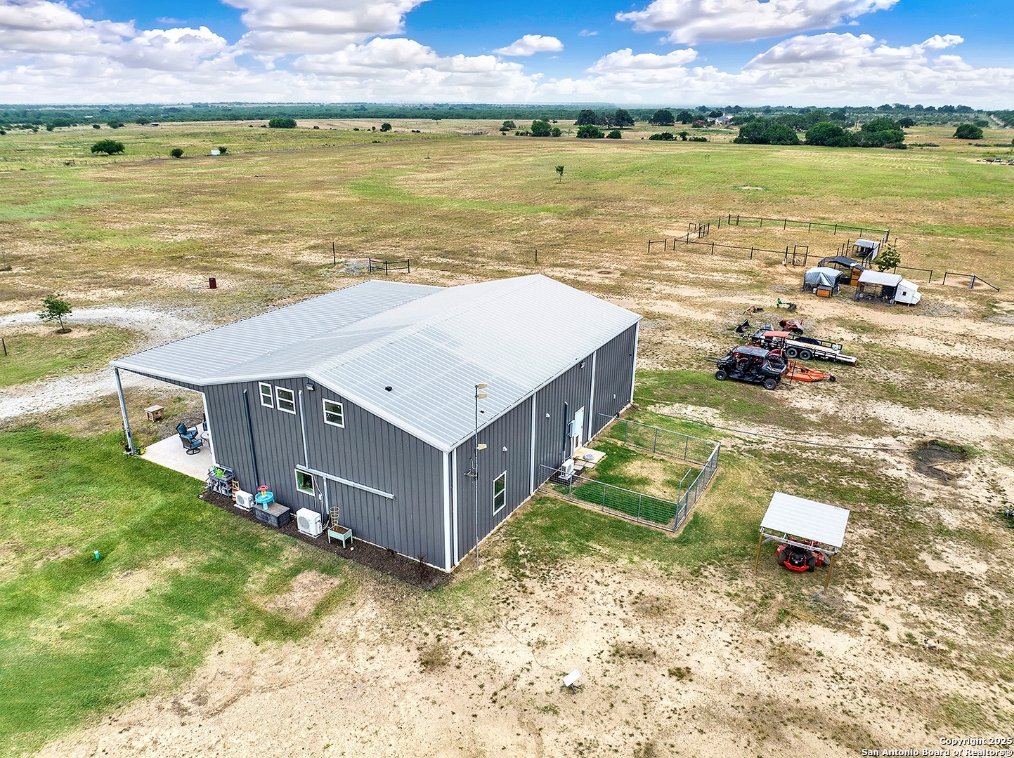 main property photo 14