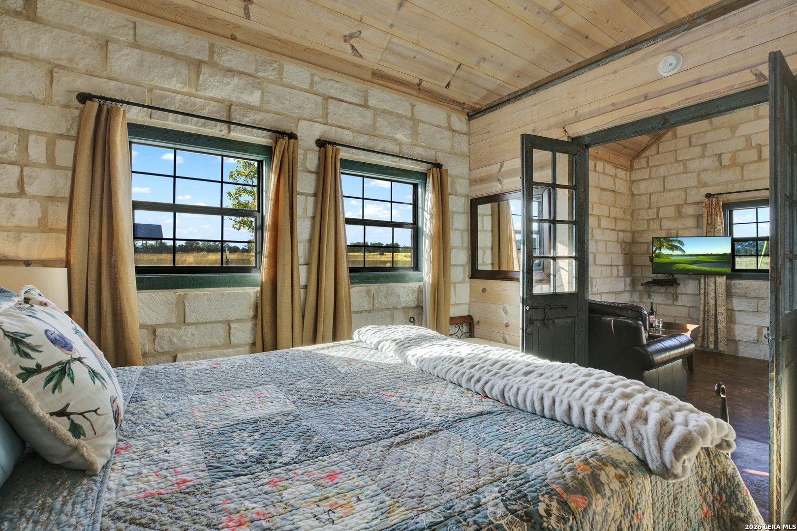 main property photo 80