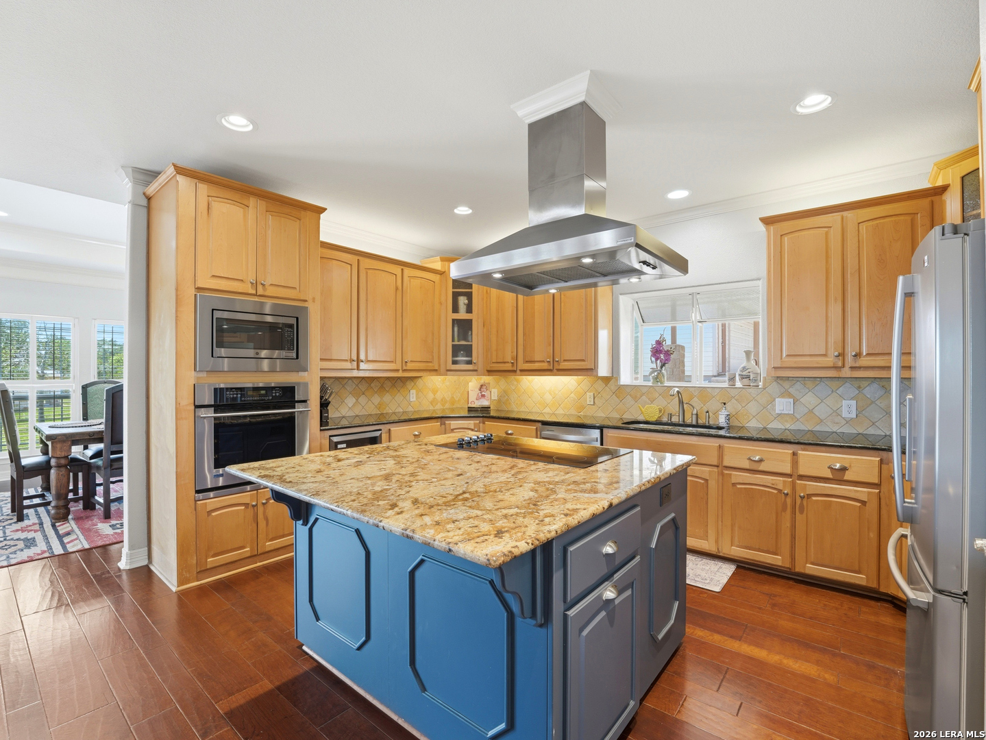main property photo 11