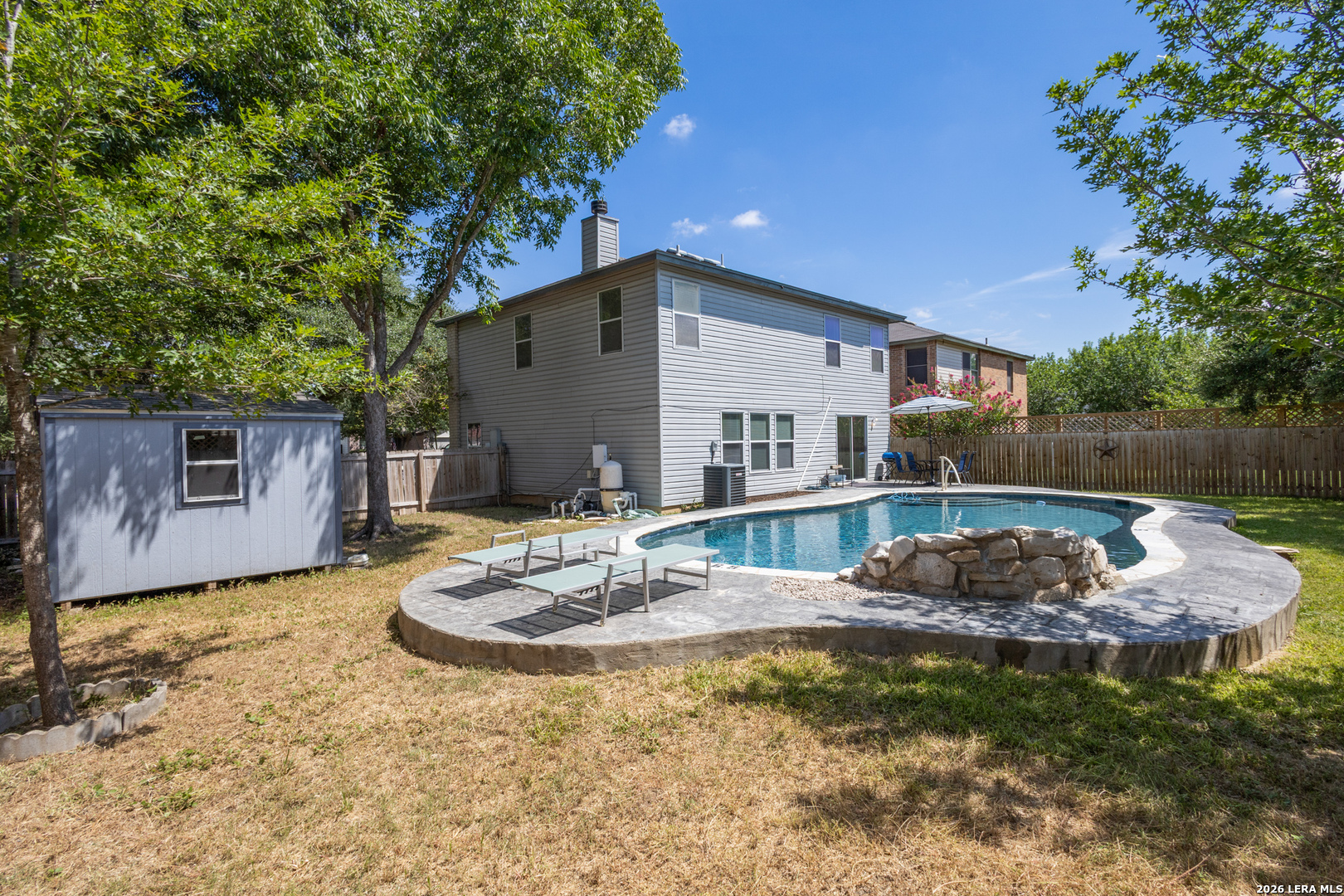 main property photo 23