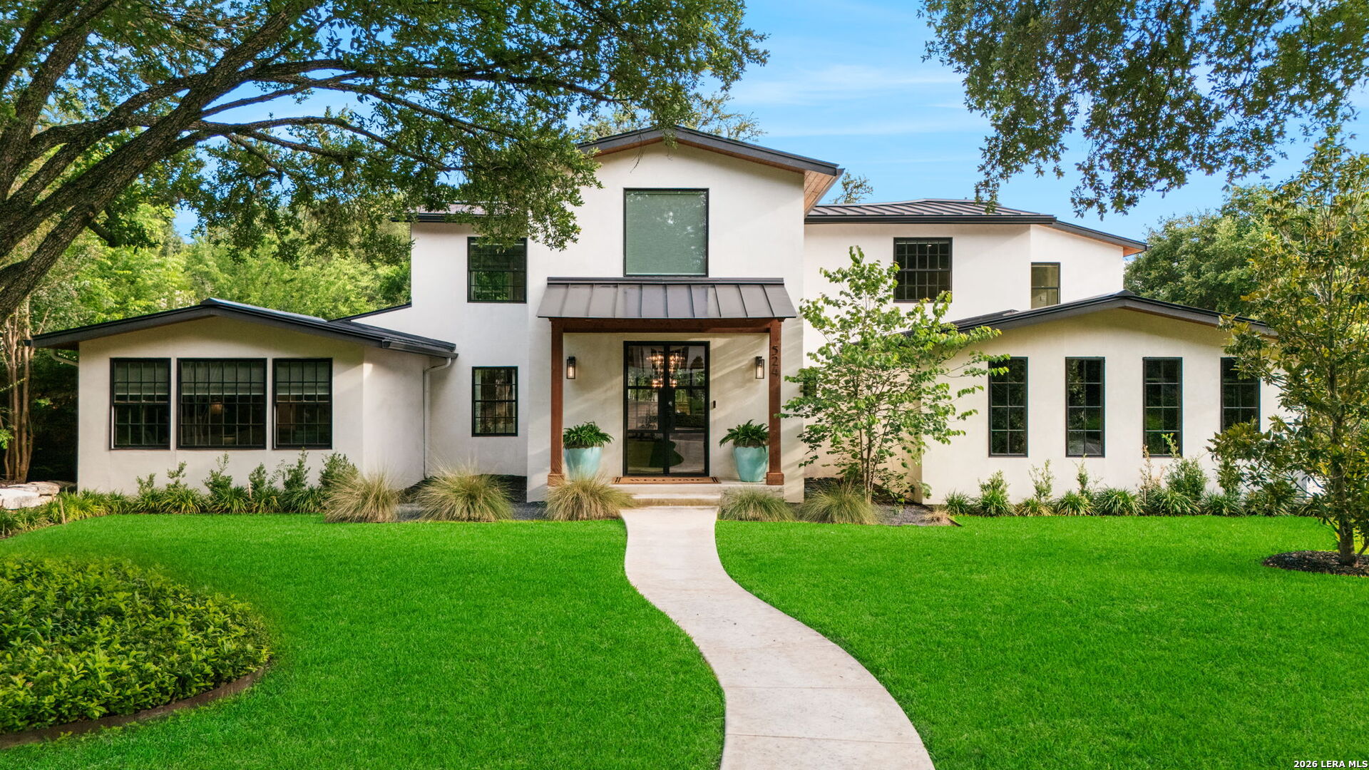 main property photo 0