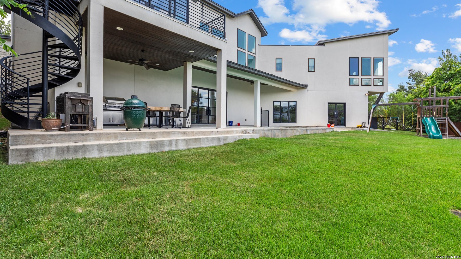 main property photo 43