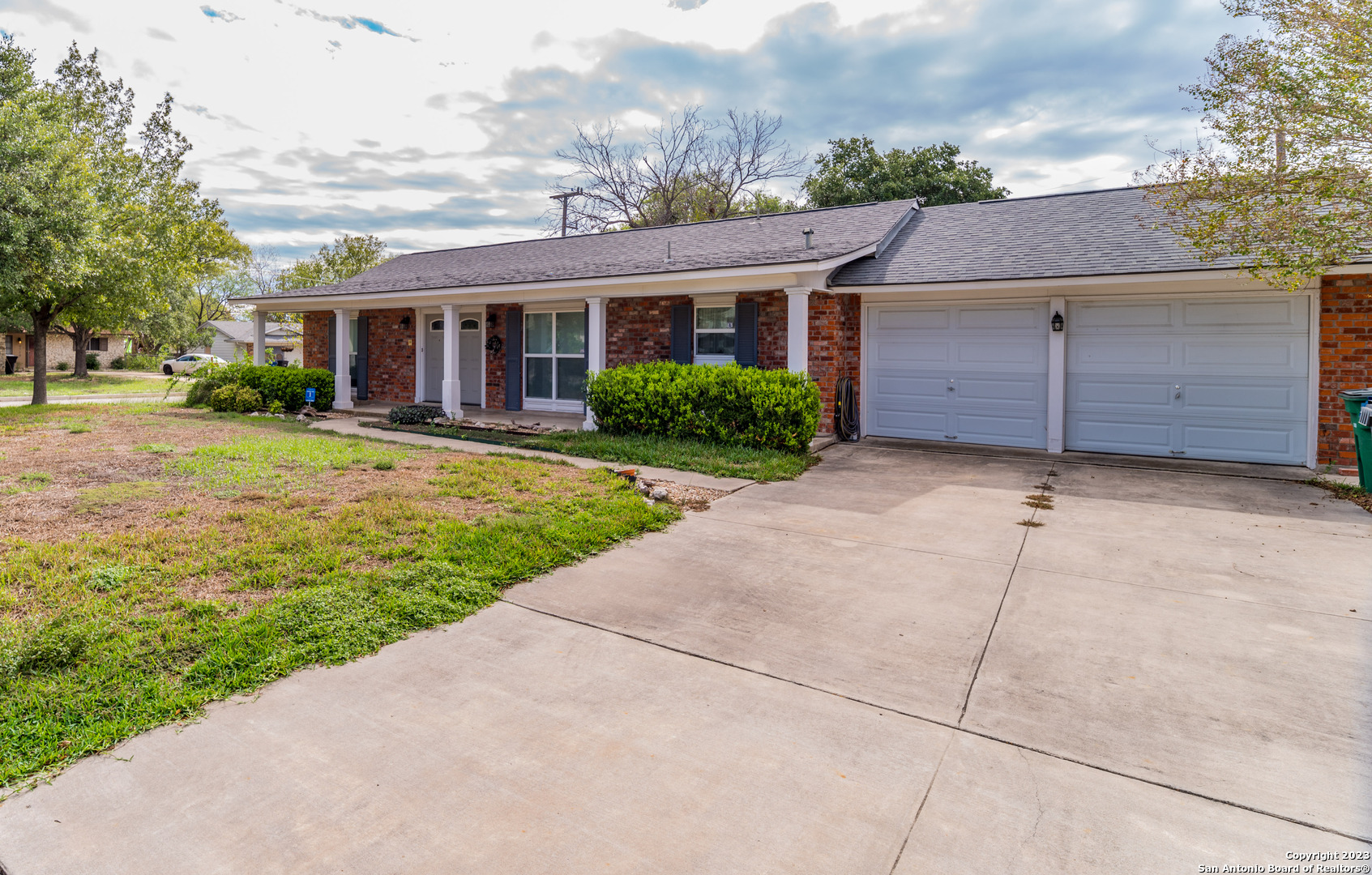 main property photo 2