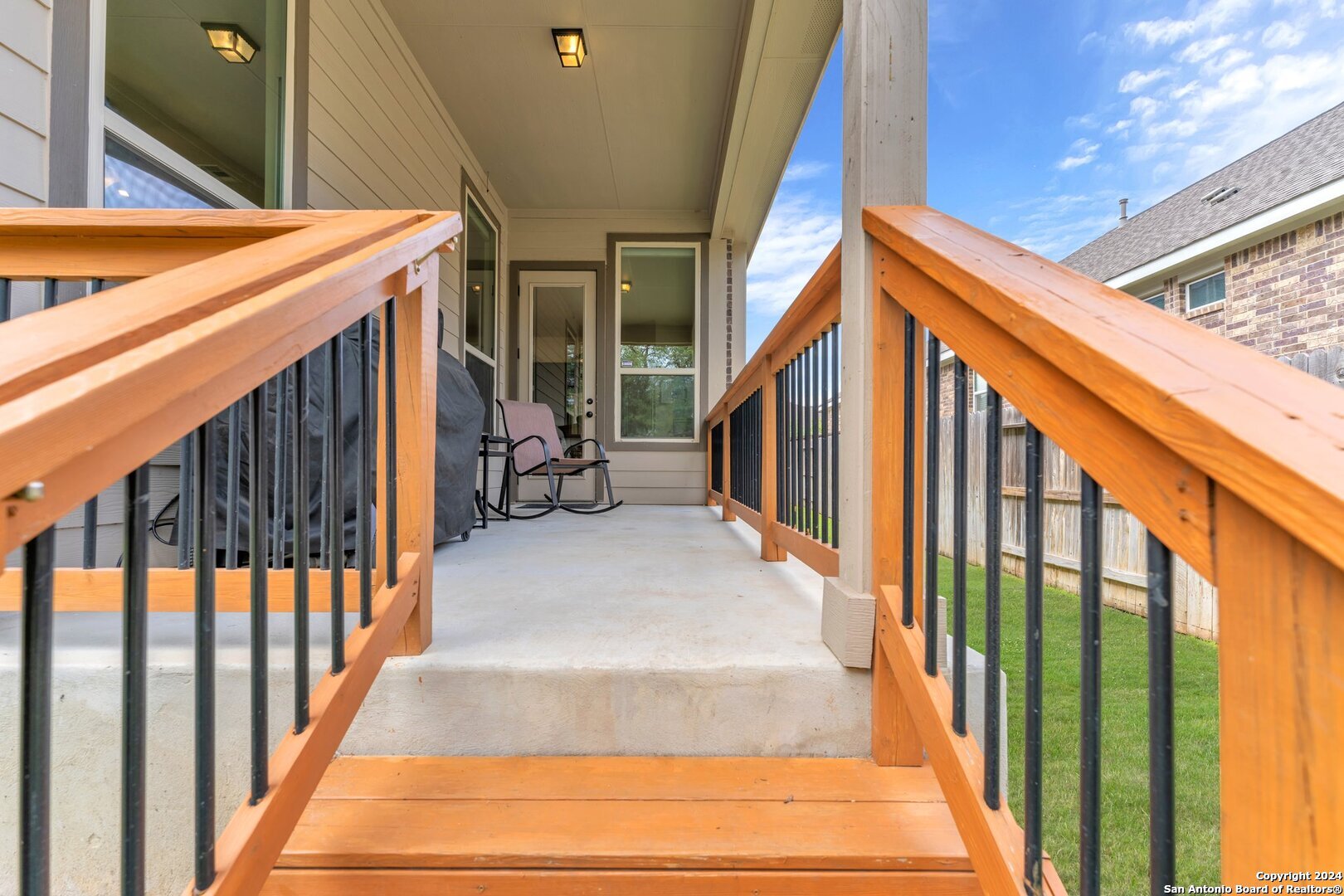 main property photo 32