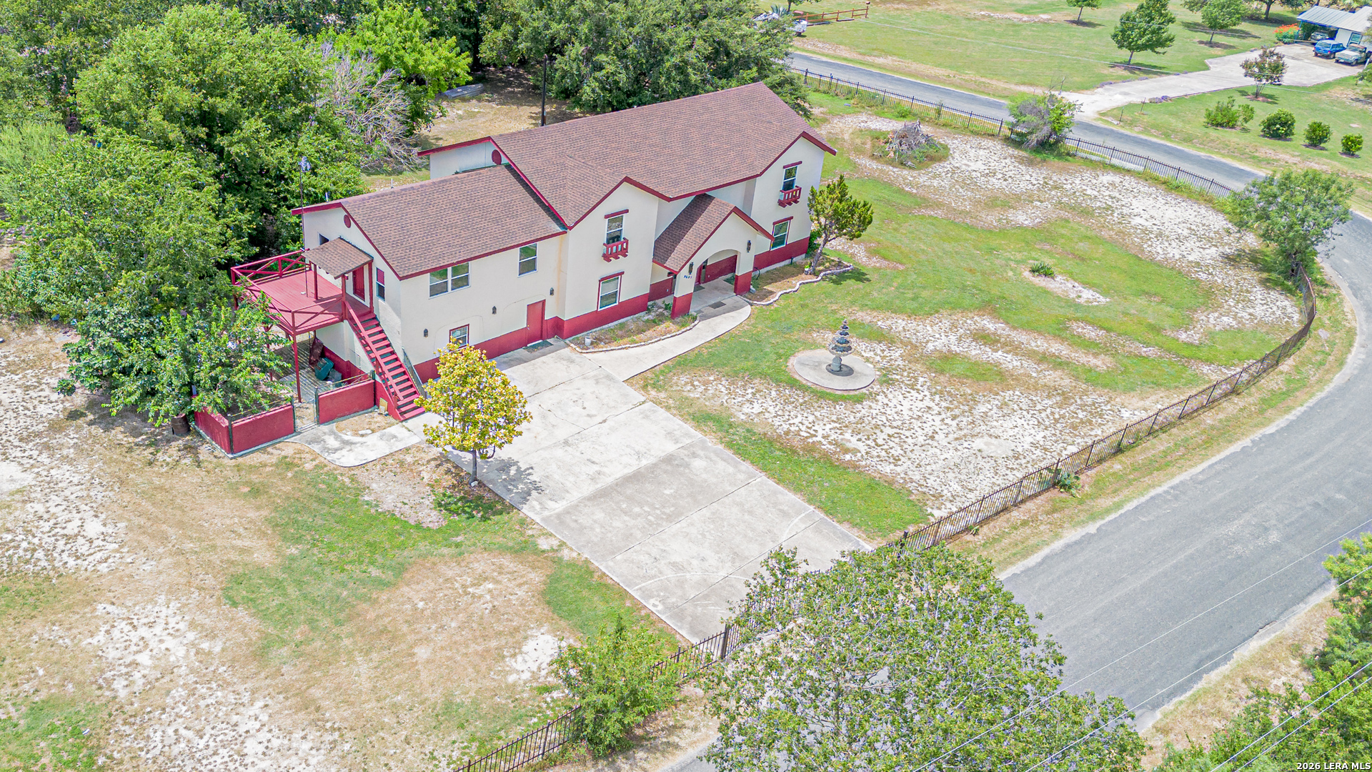 main property photo 38