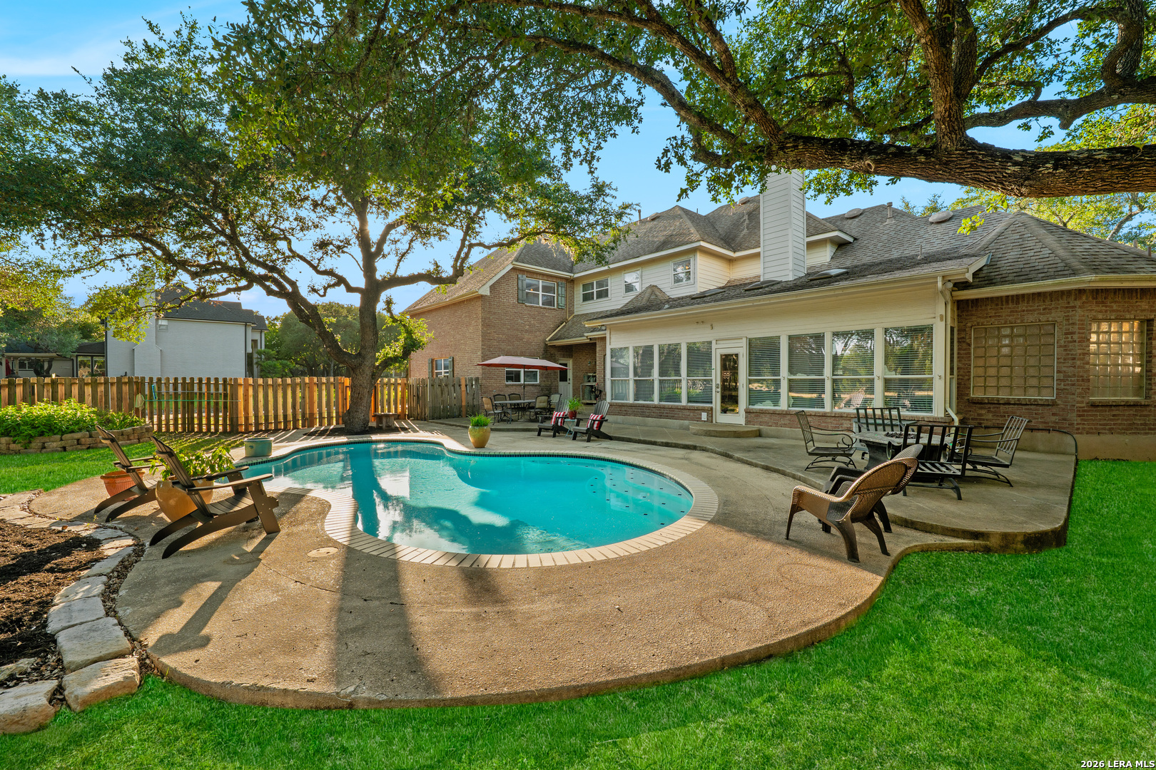 main property photo 25