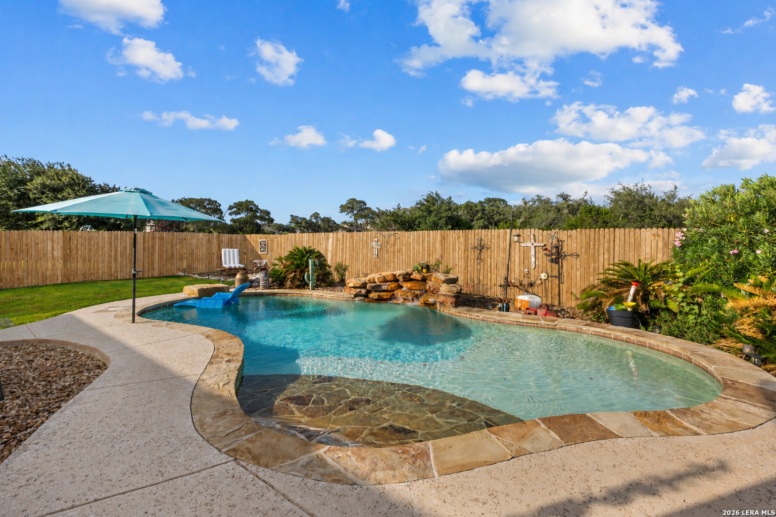 main property photo 24