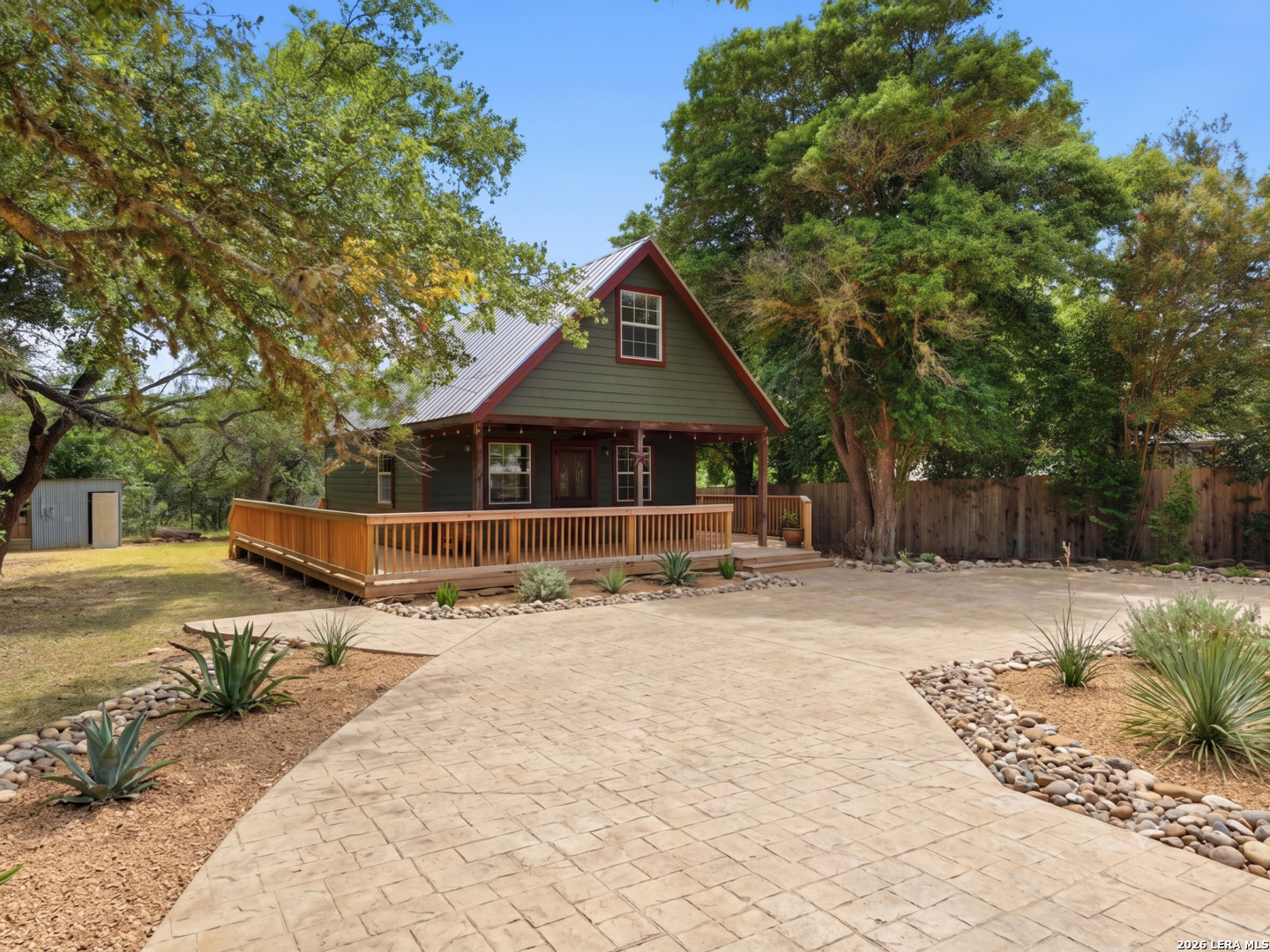 main property photo 4