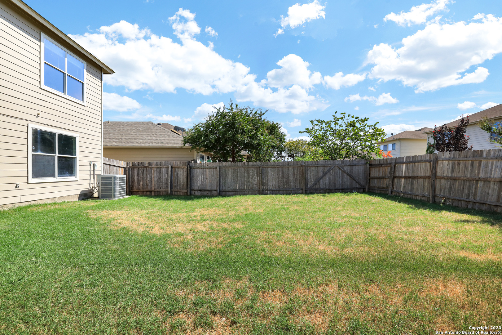 main property photo 23