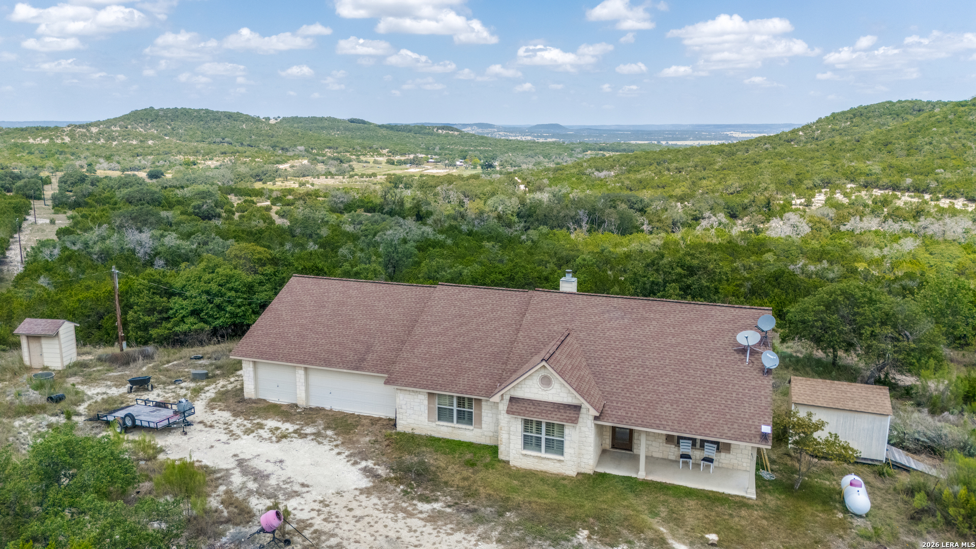 main property photo 25