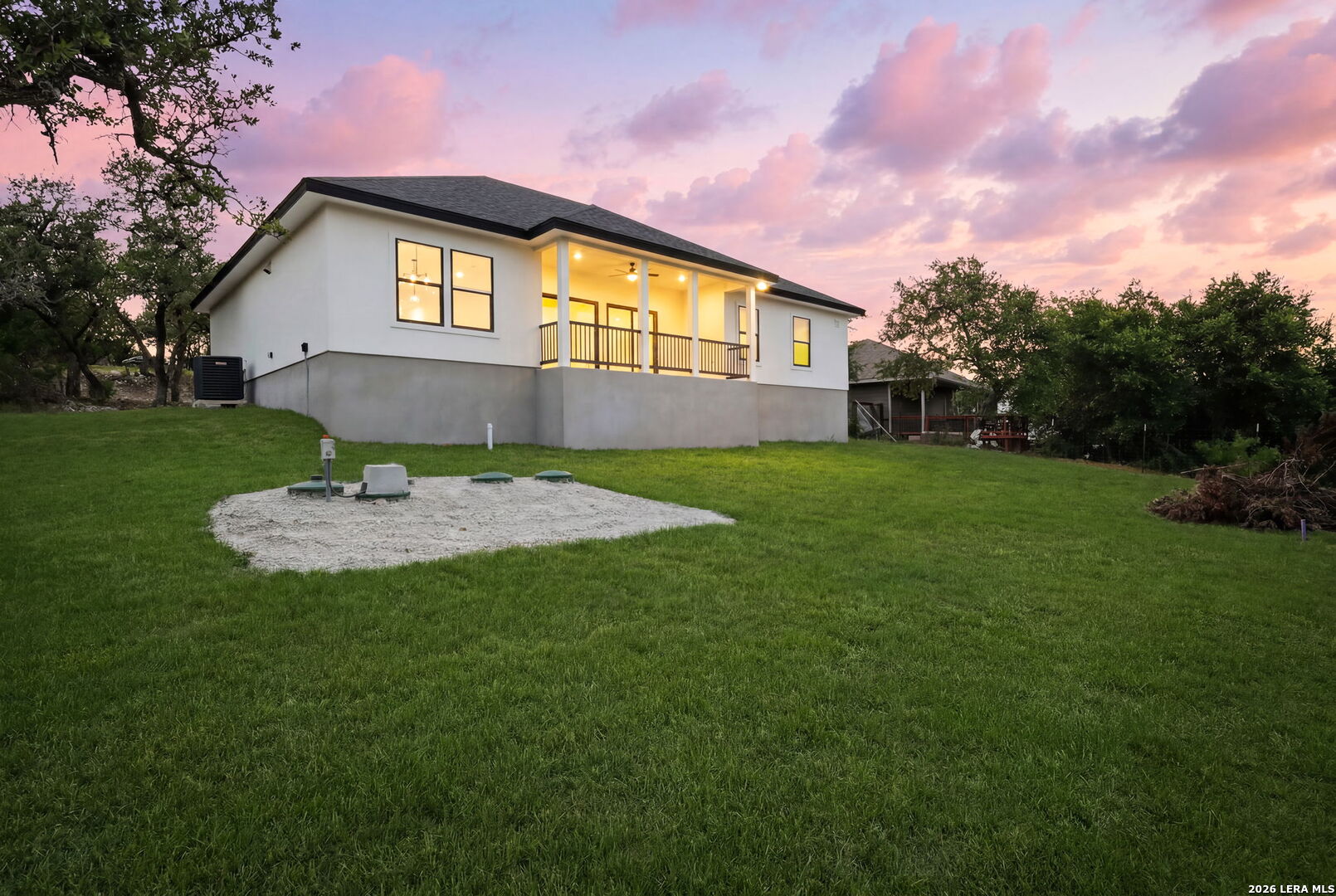 main property photo 40