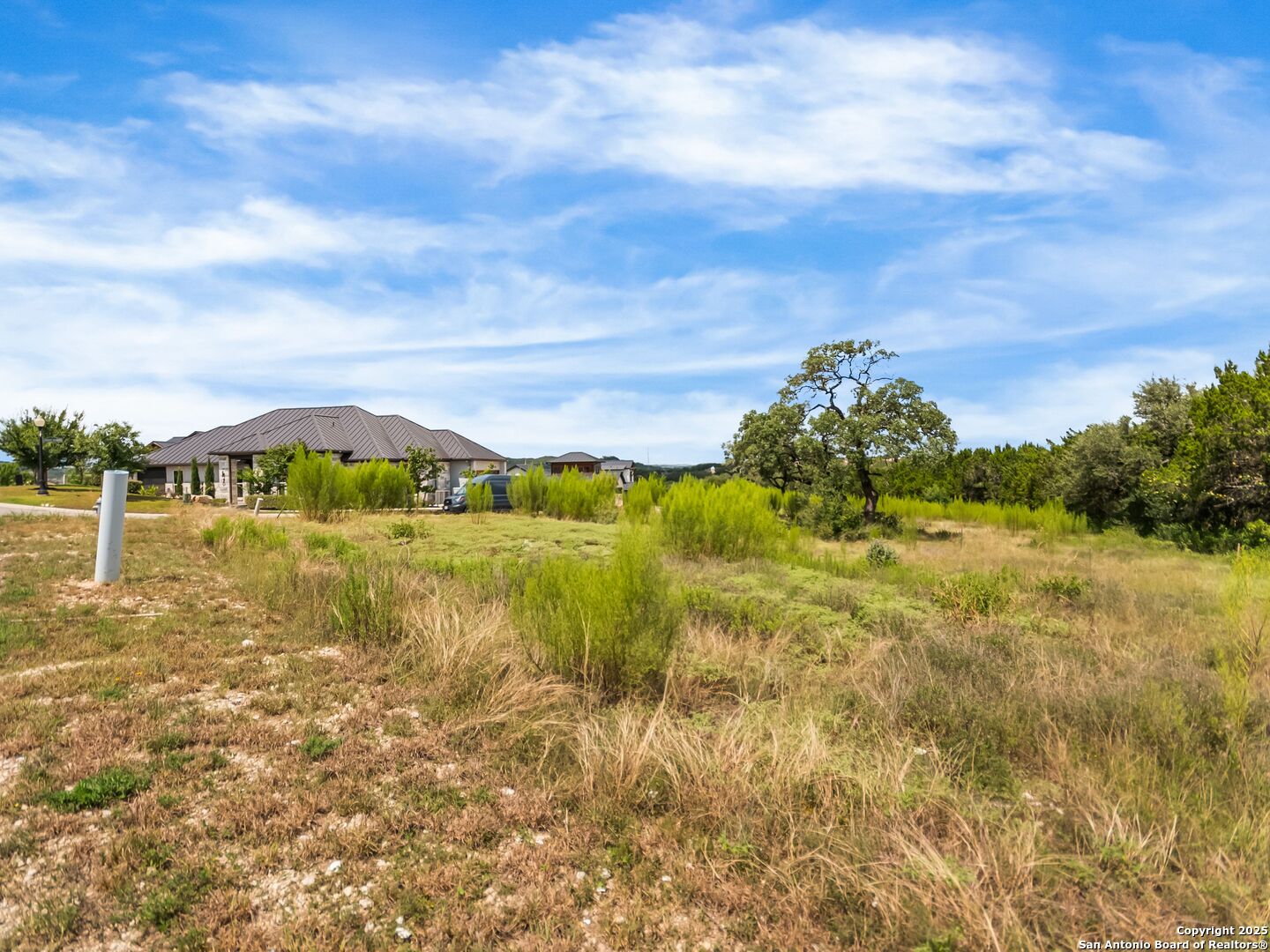 main property photo 11