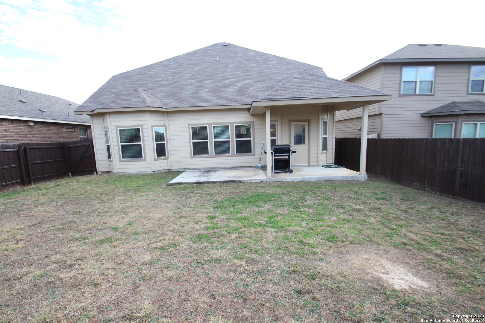 main property photo 45