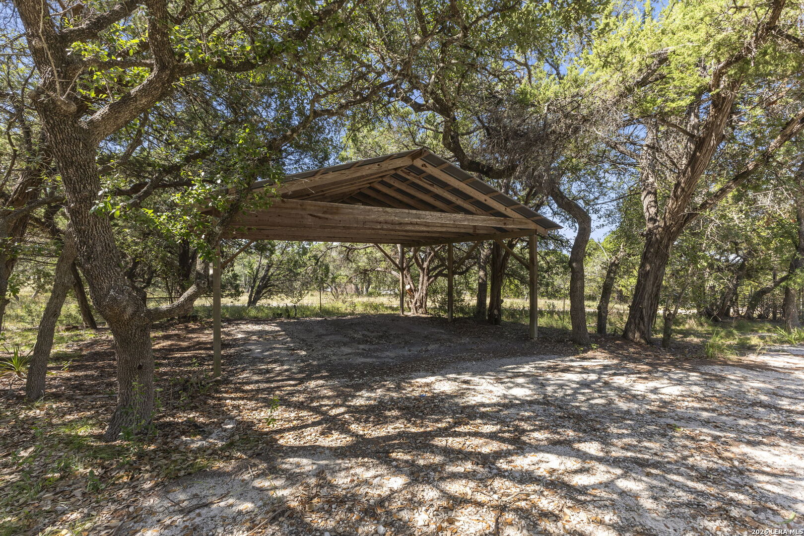 main property photo 11