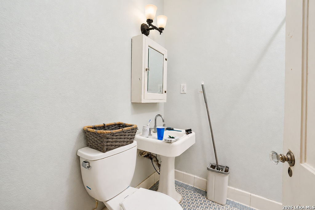 main property photo 25