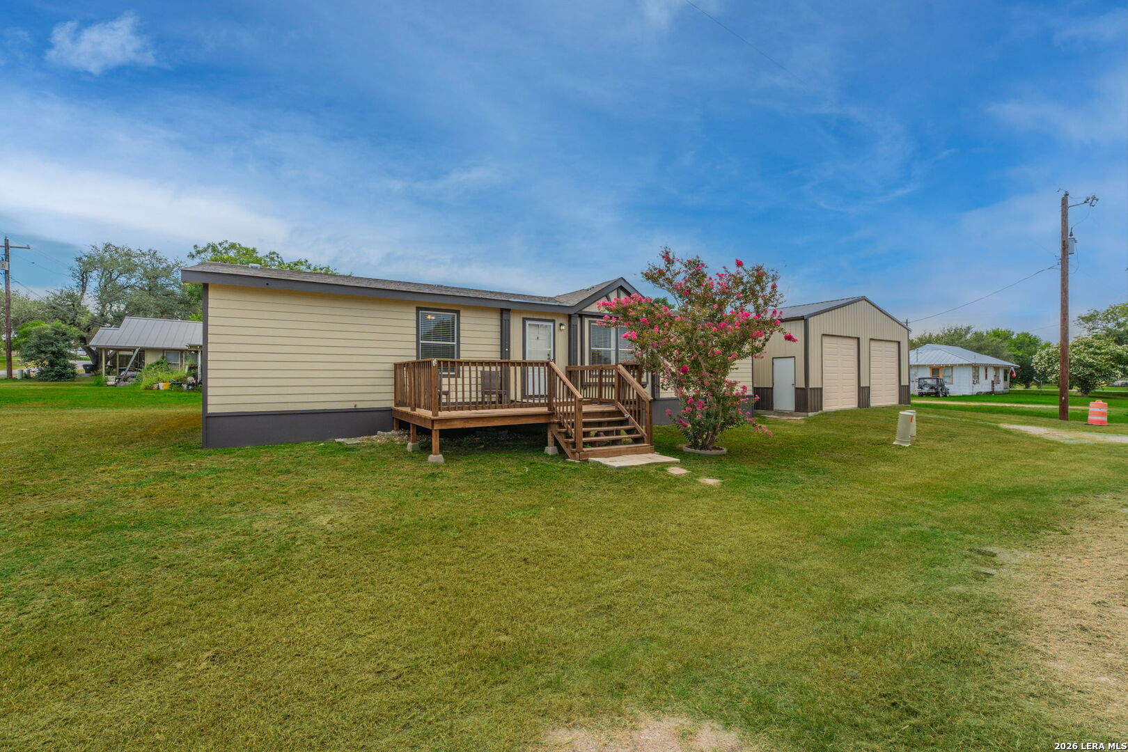 main property photo 20