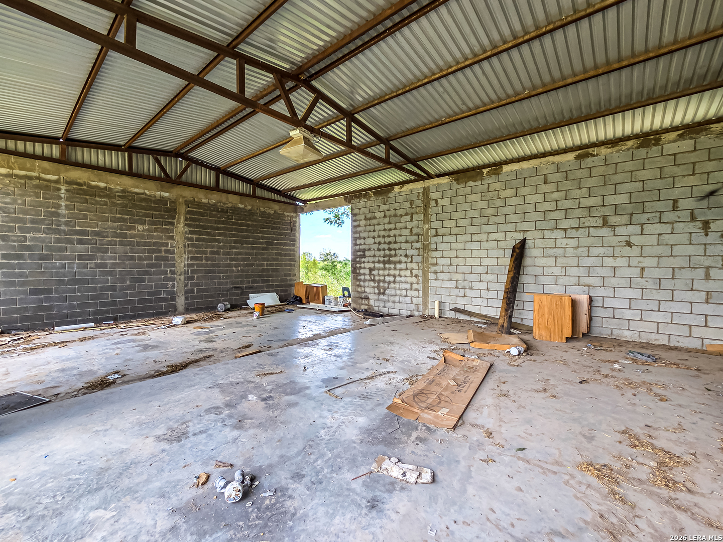 main property photo 34