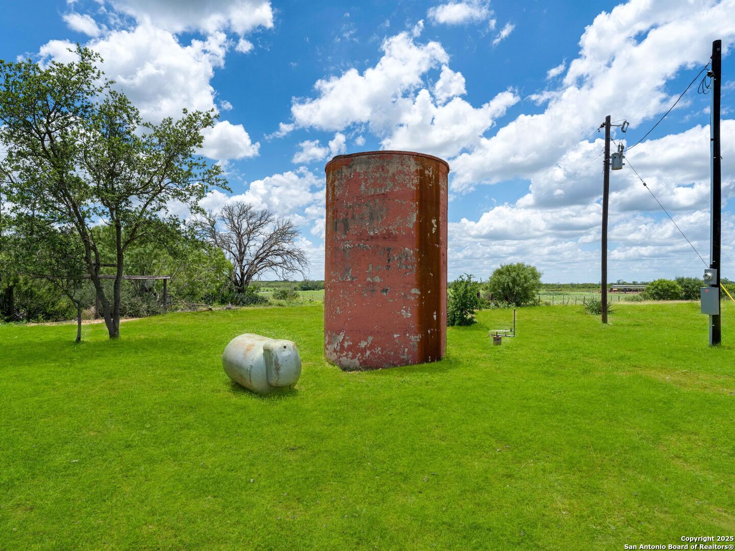main property photo 38