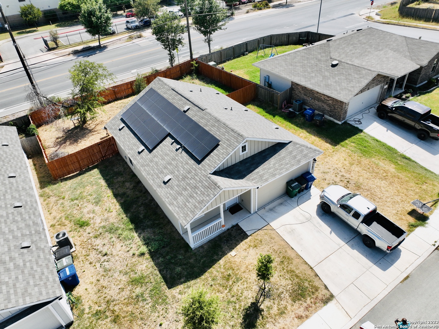 main property photo 3