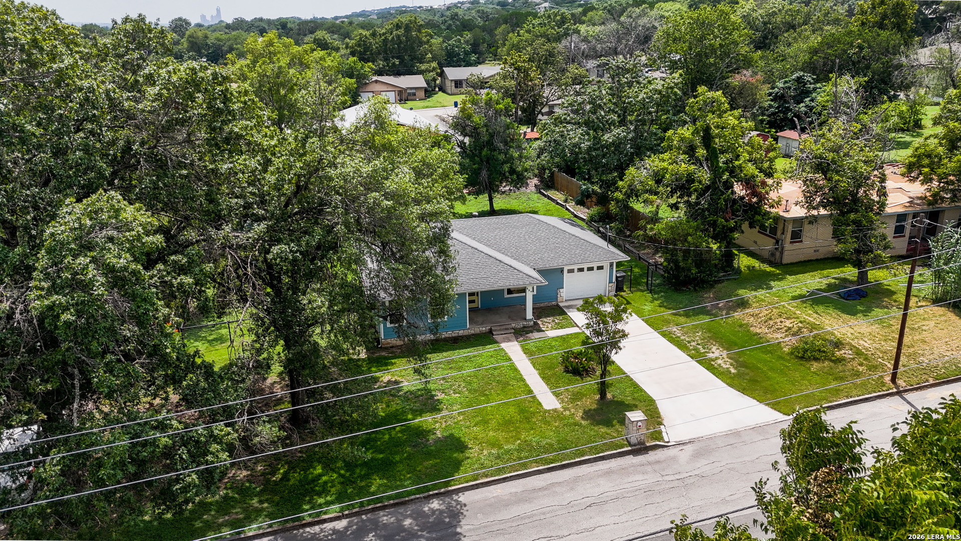 main property photo 28