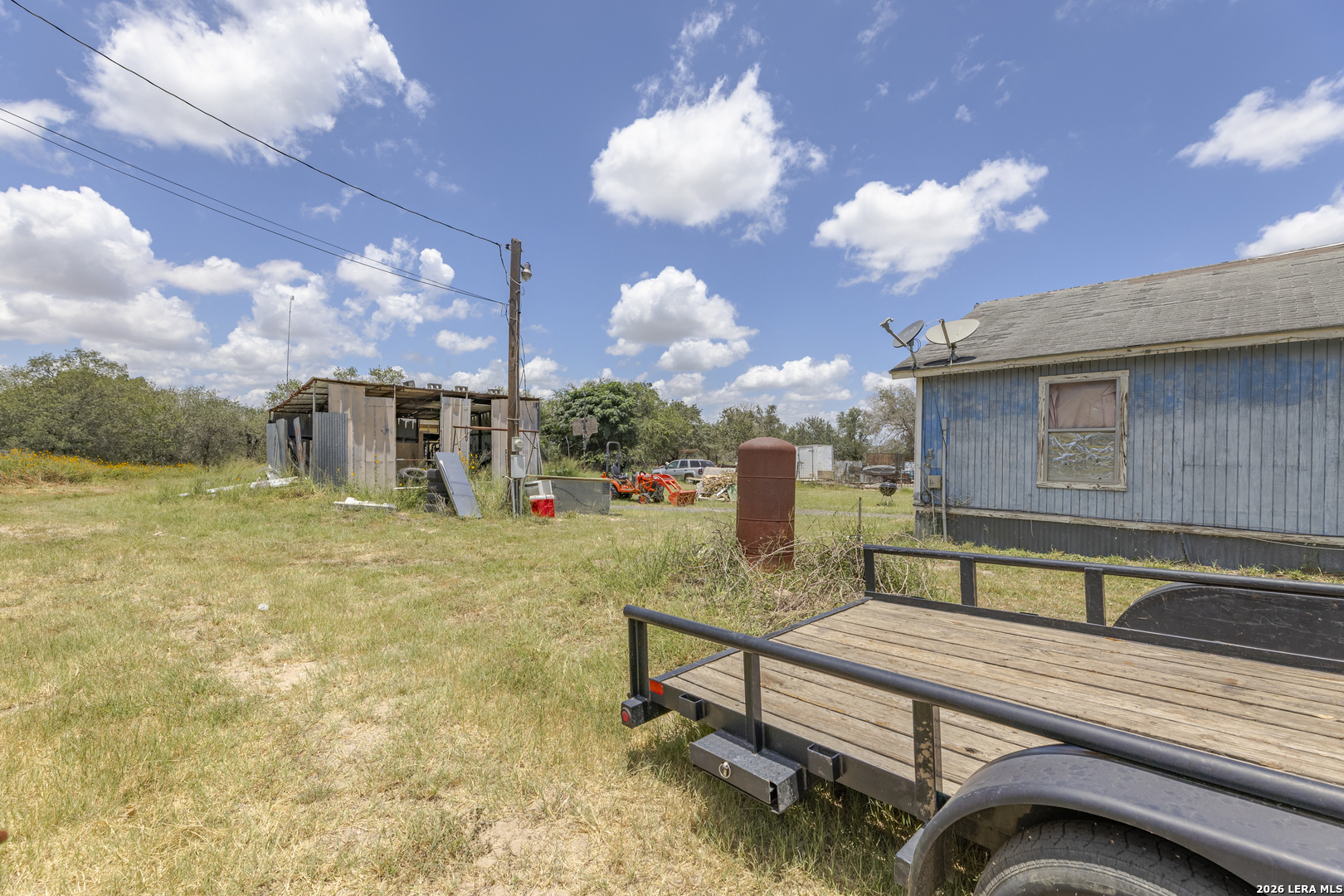 main property photo 19