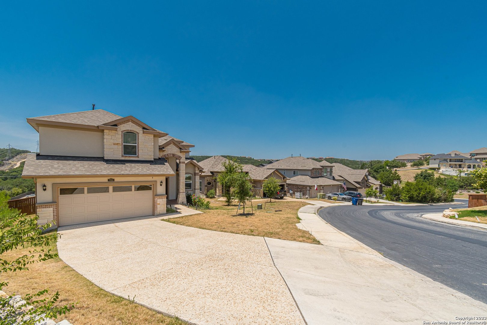 main property photo 7
