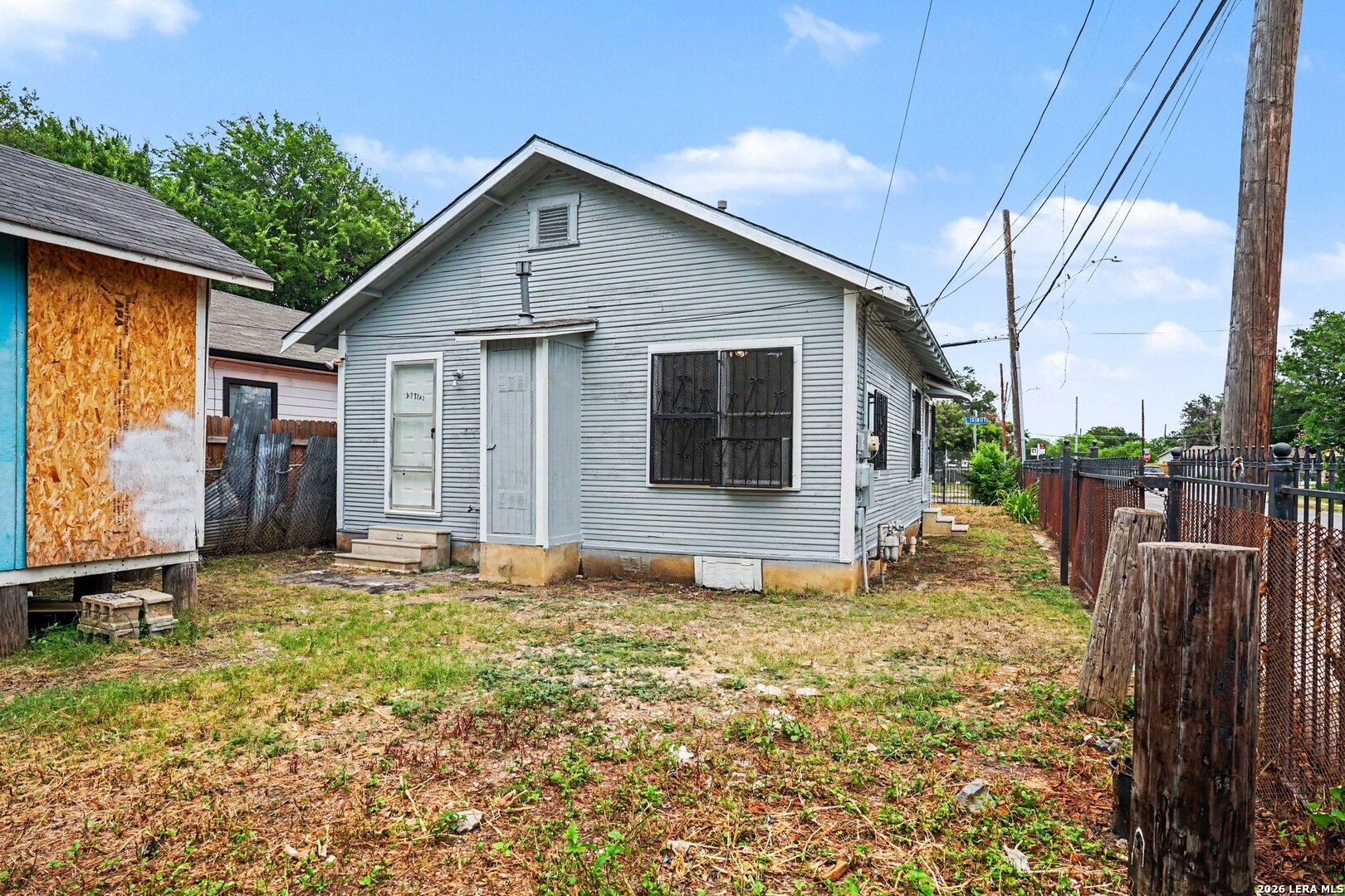 main property photo 19