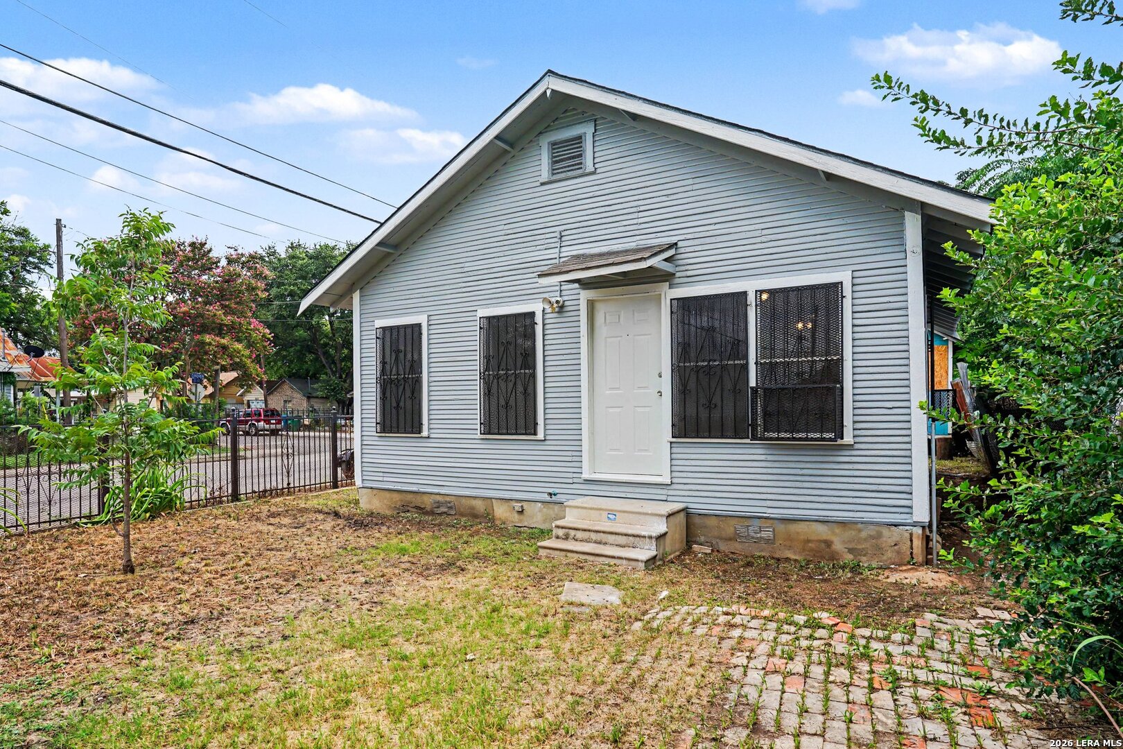 main property photo 2