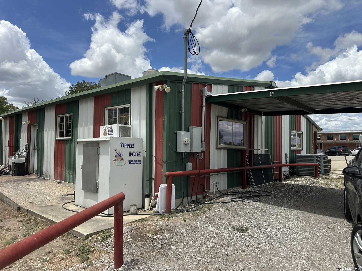 main property photo 16