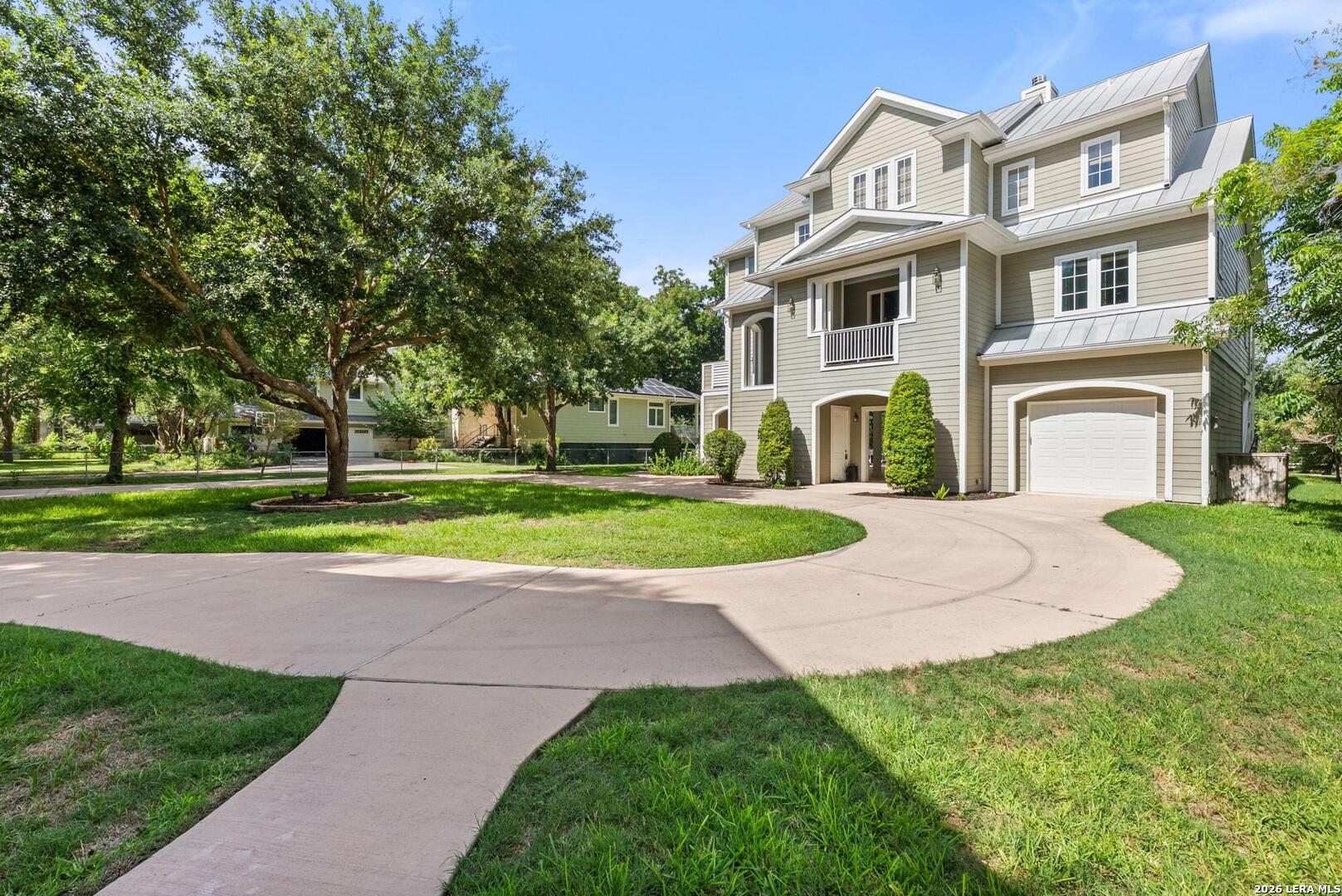 main property photo 11