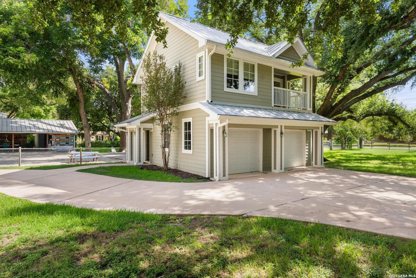 main property photo 35