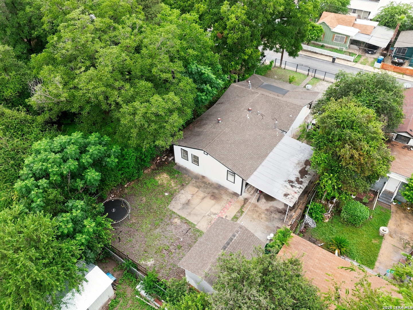 main property photo 27