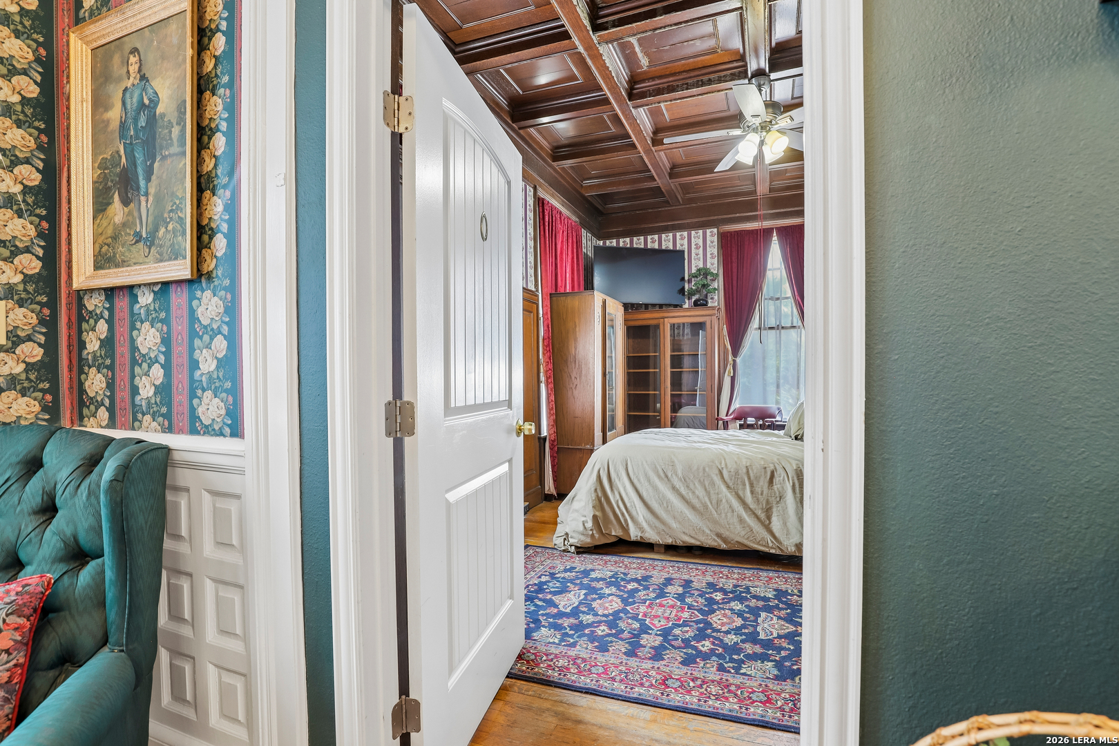 main property photo 8