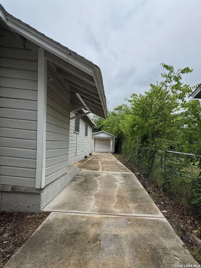 main property photo 22