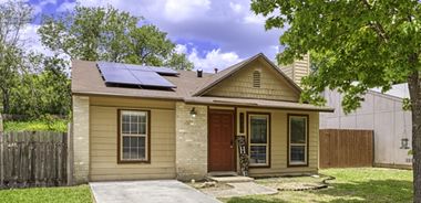 image of property with 3 Bed | 1 Bath | 888 Sqft