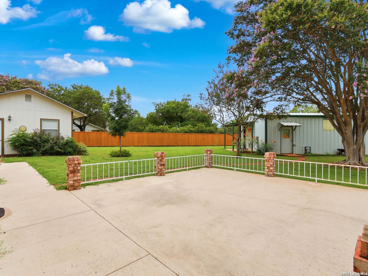 main property photo 29