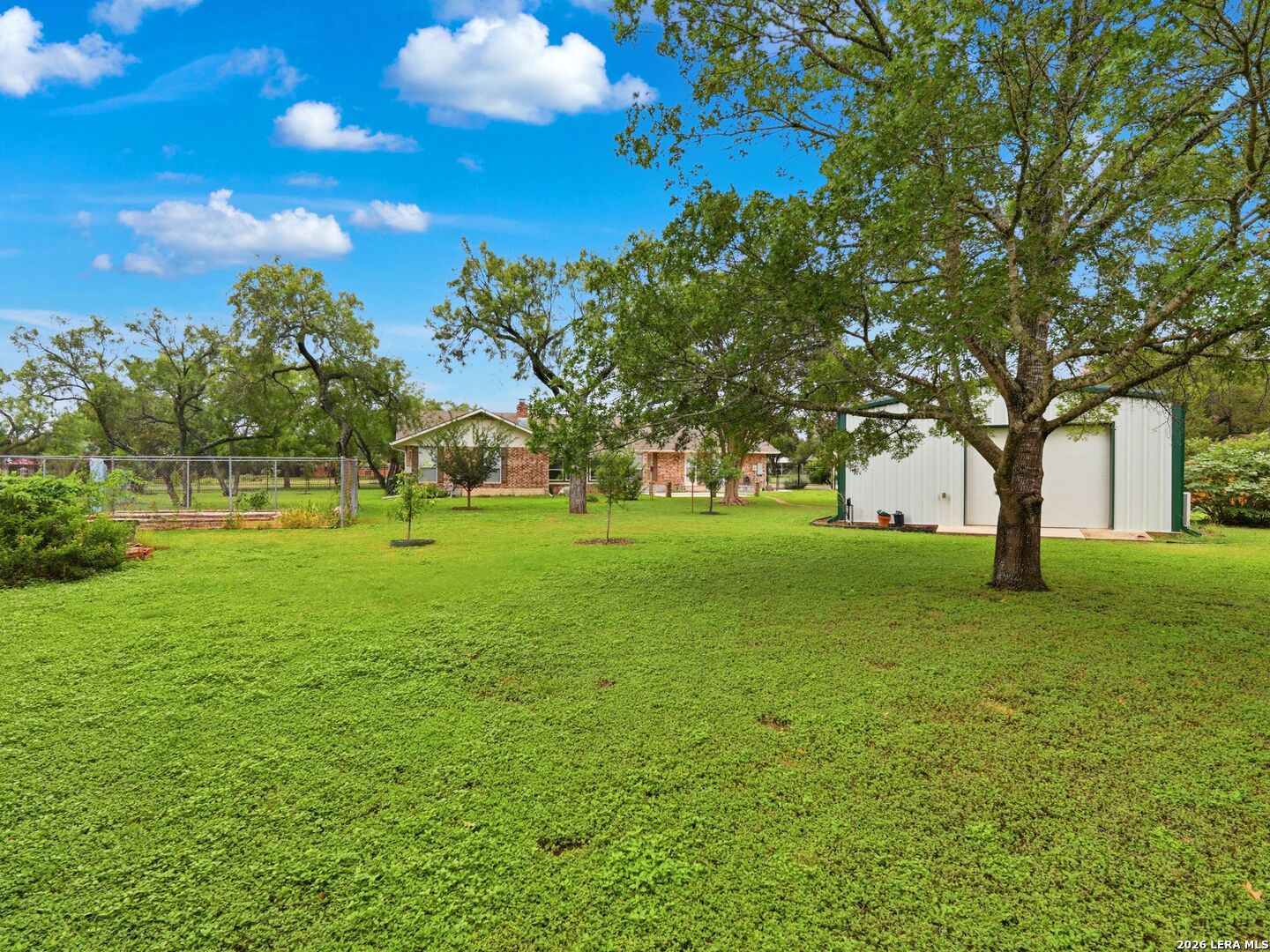 main property photo 33