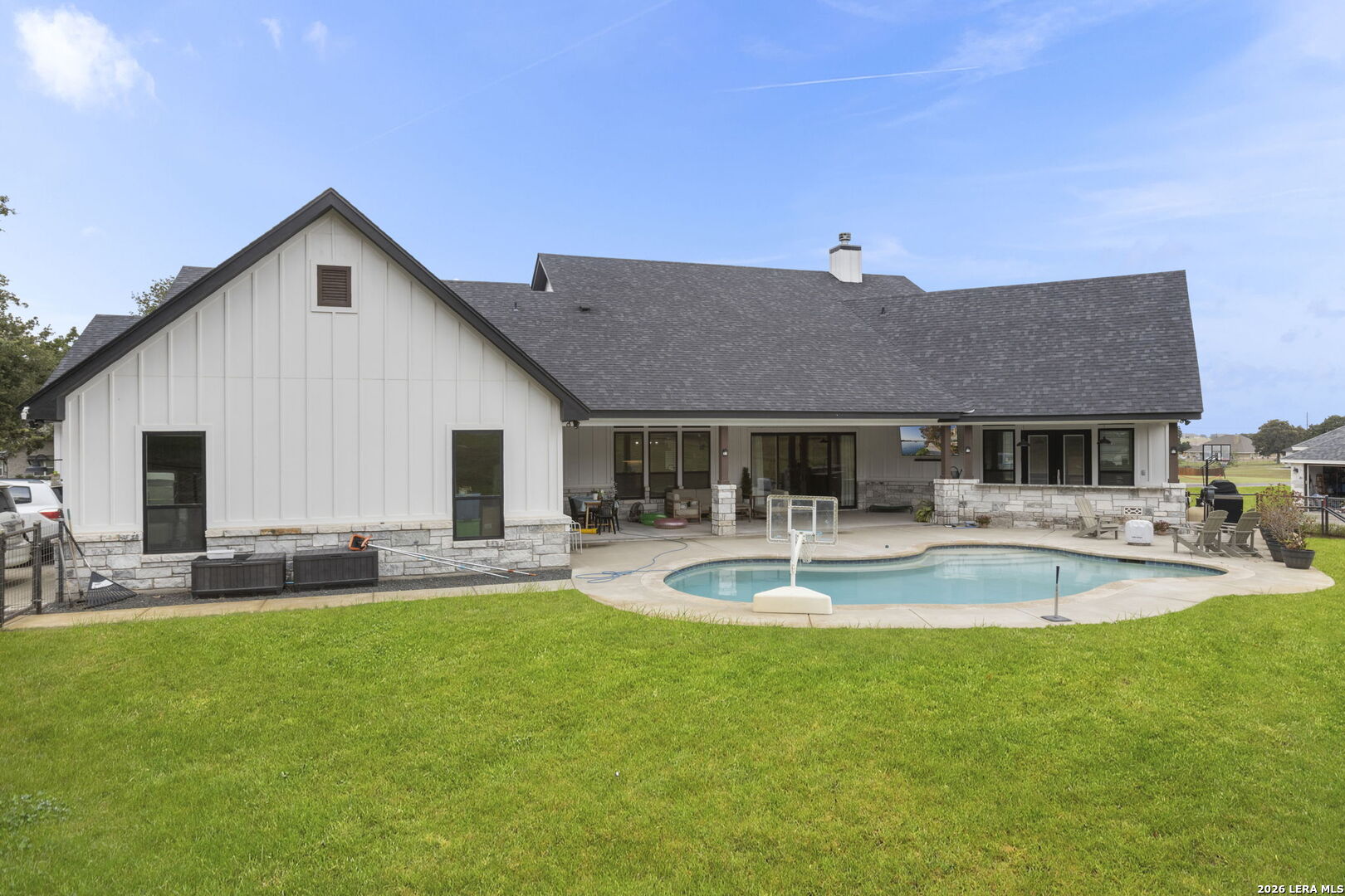 main property photo 49