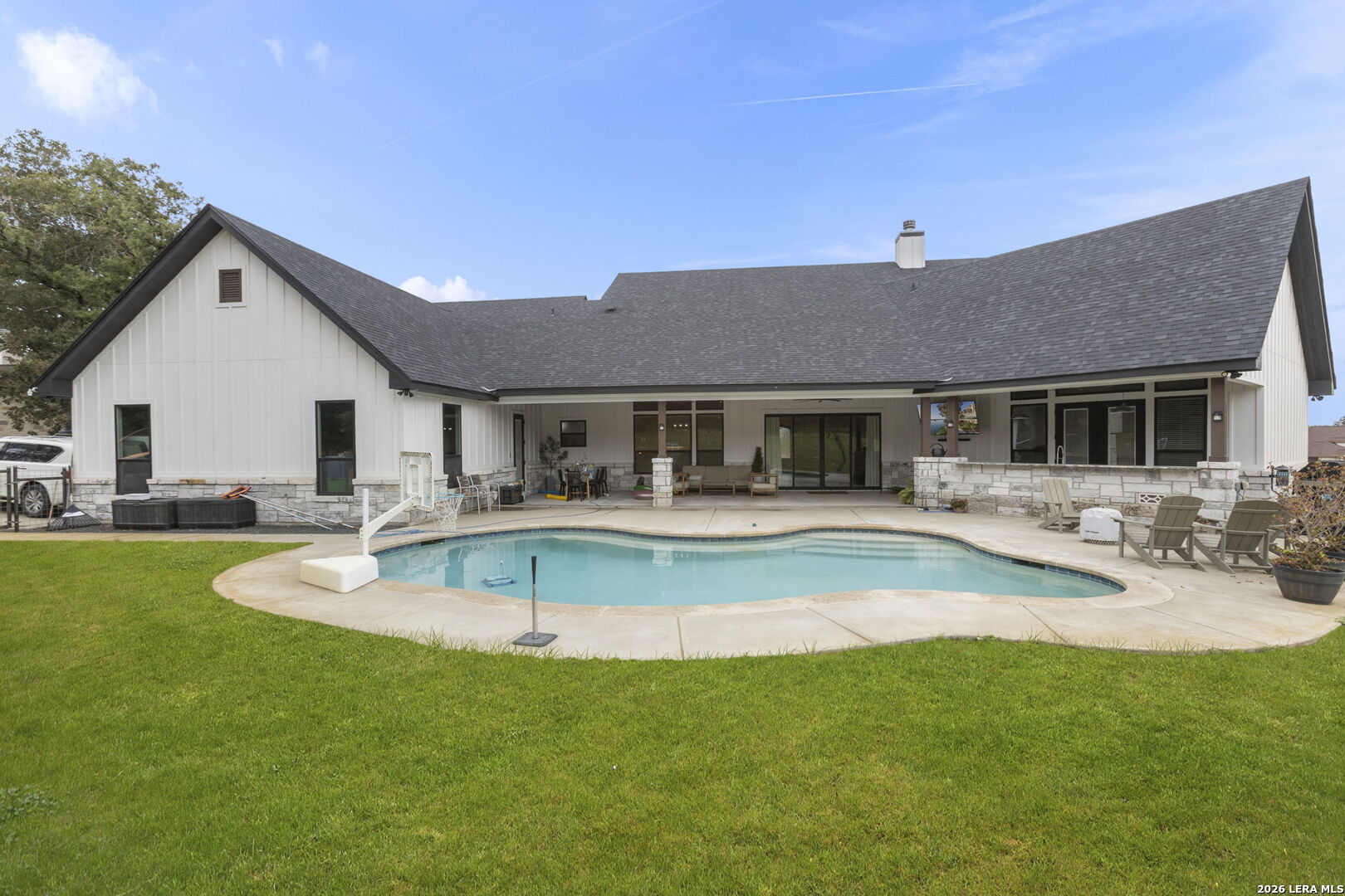 main property photo 51