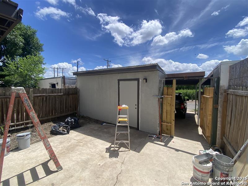 main property photo 18