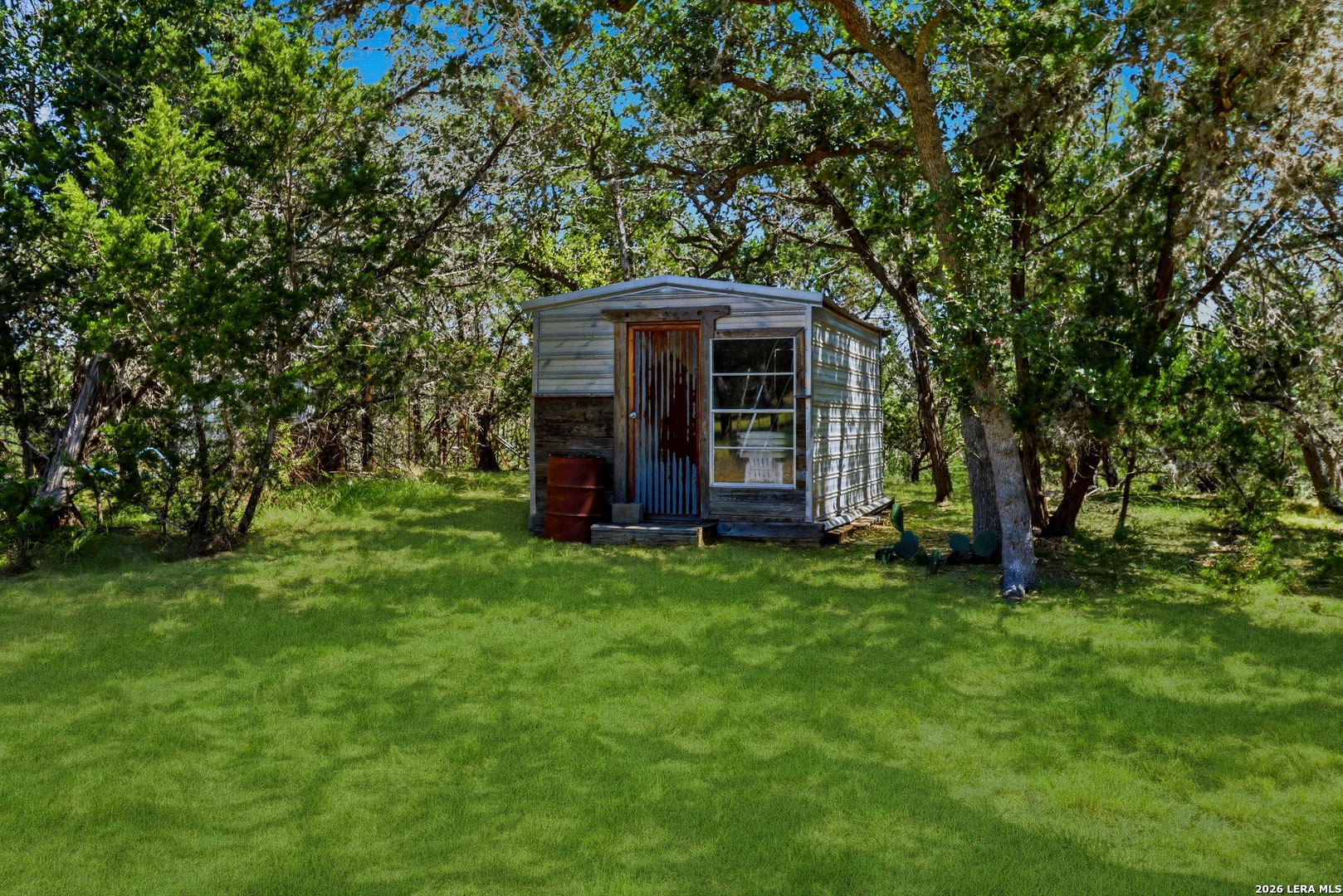 main property photo 24