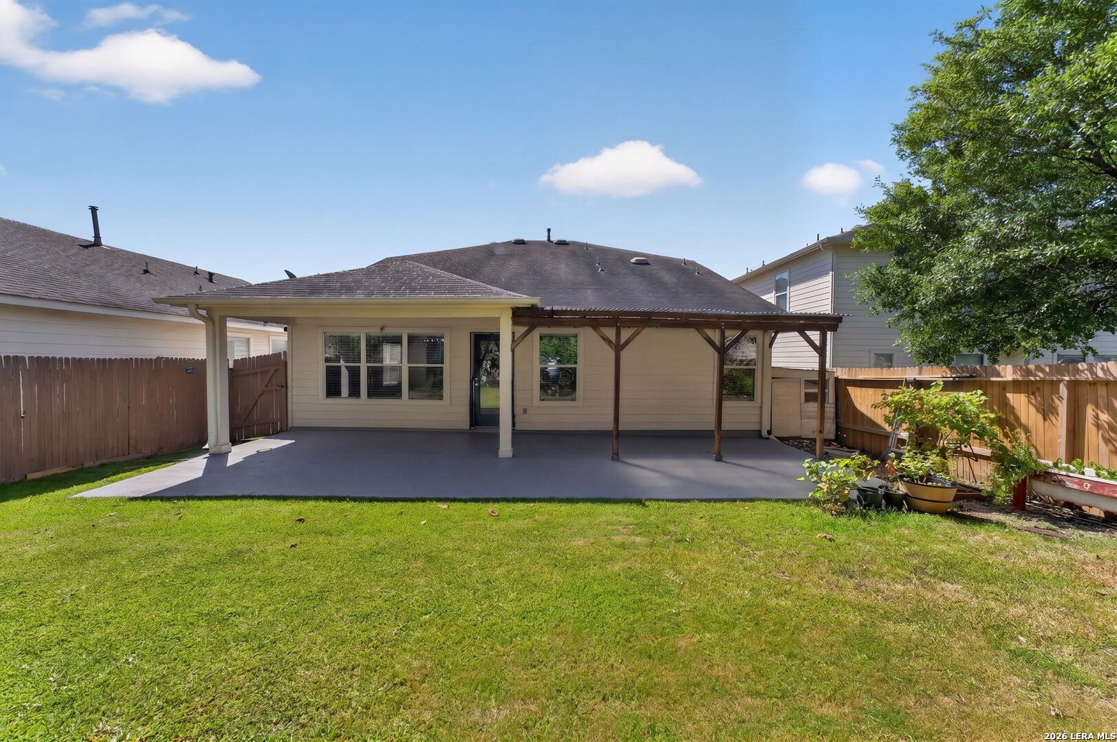 main property photo 50