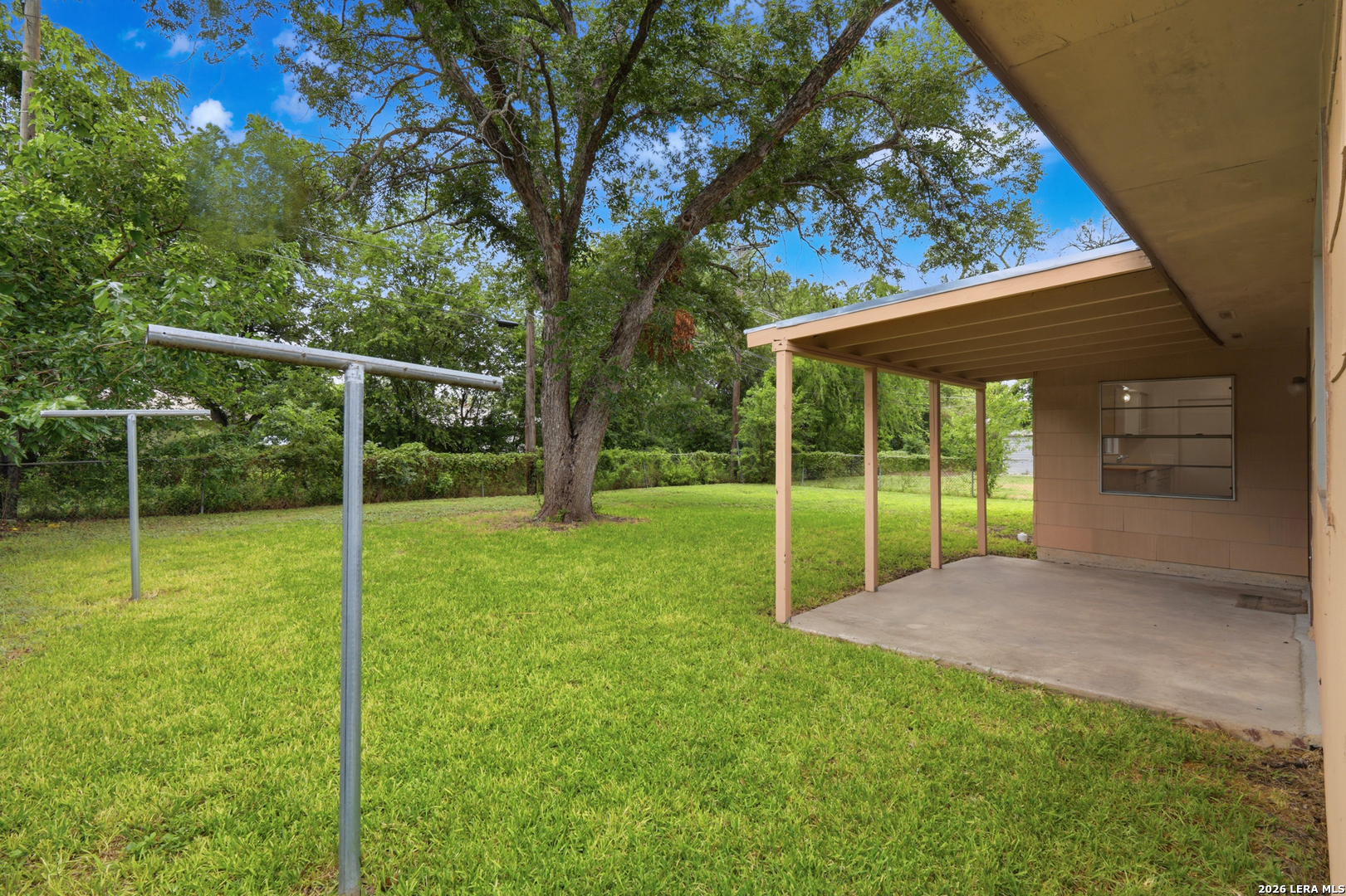 main property photo 23