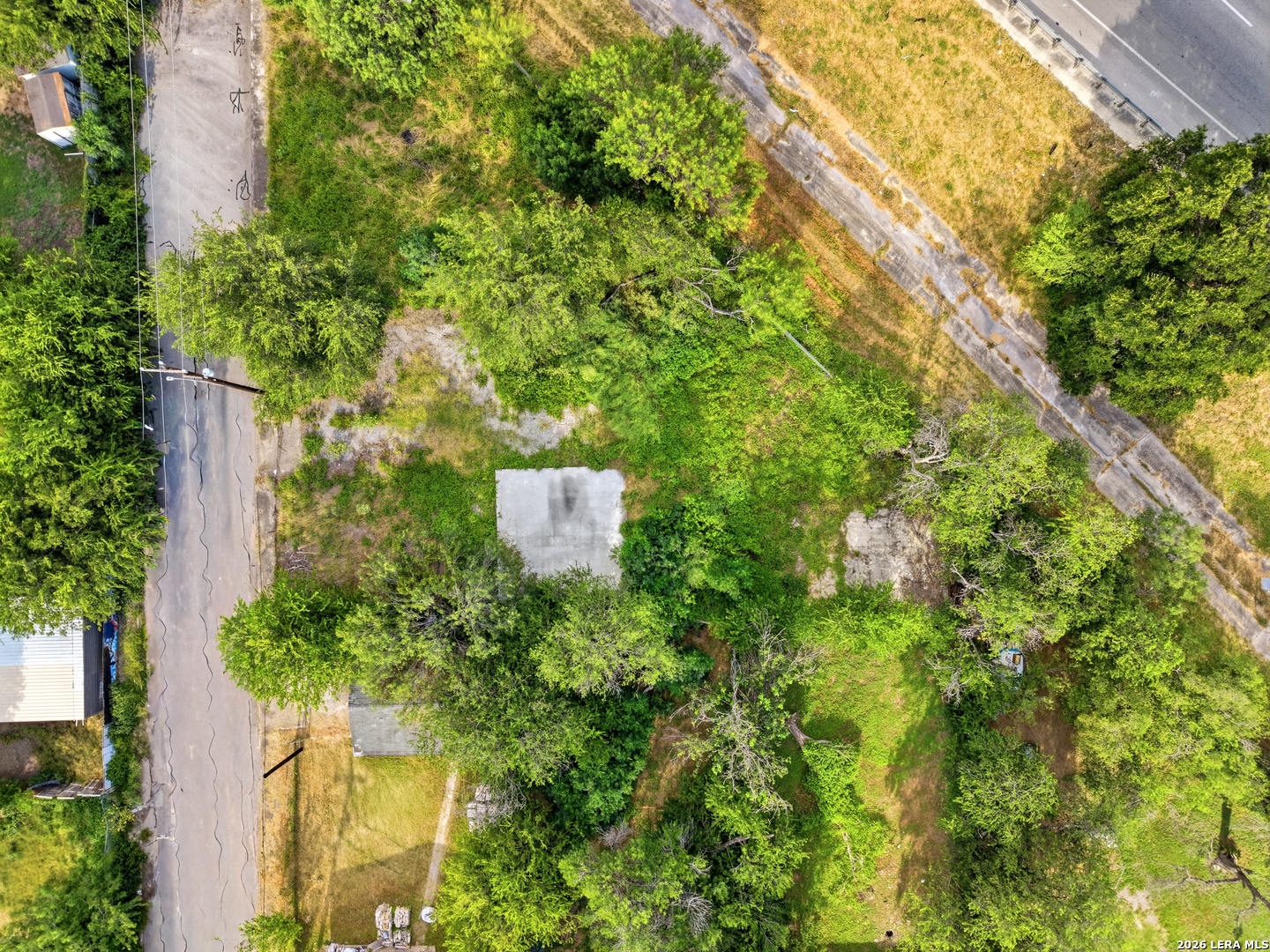main property photo 10