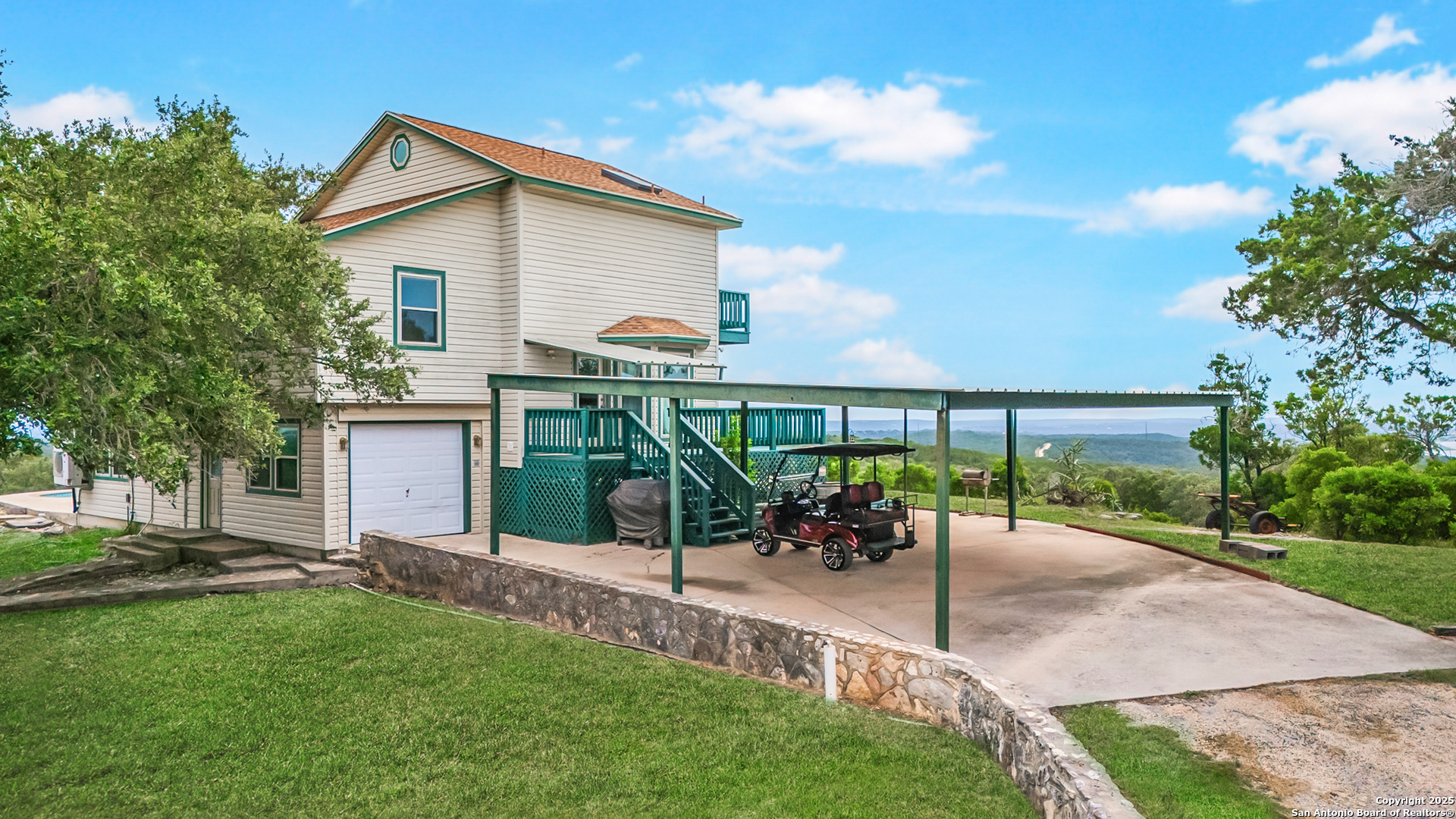 main property photo 4