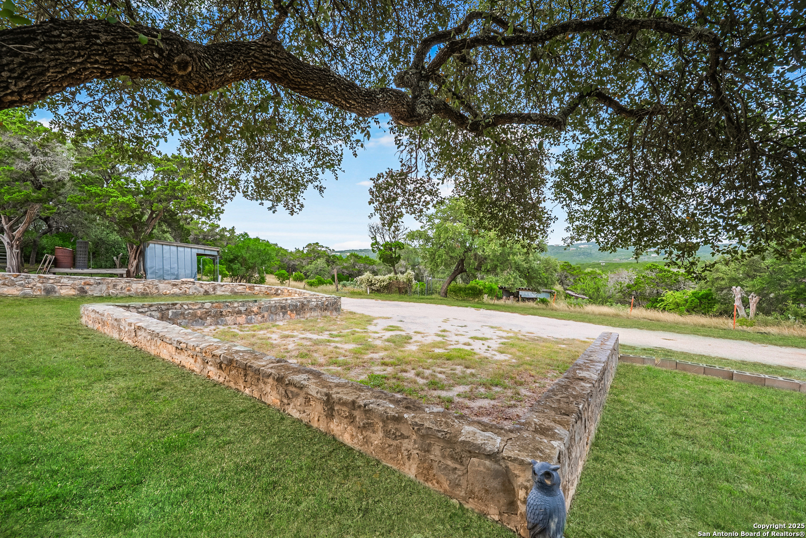 main property photo 50