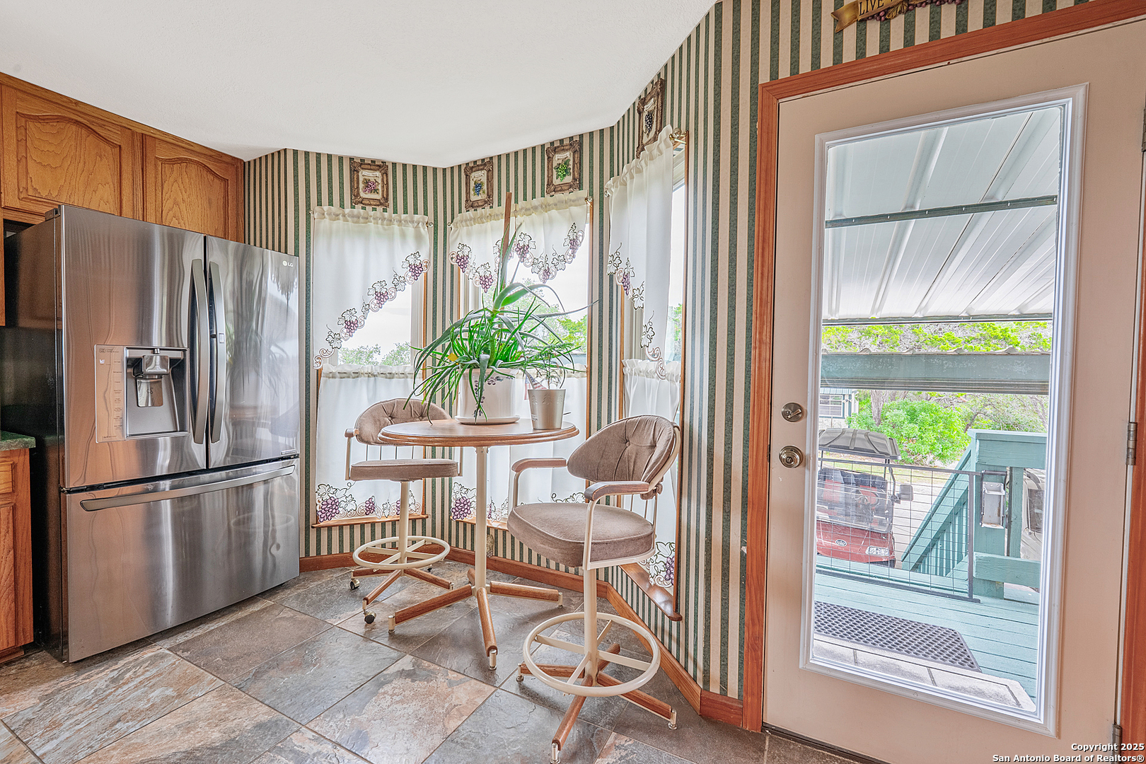 main property photo 6